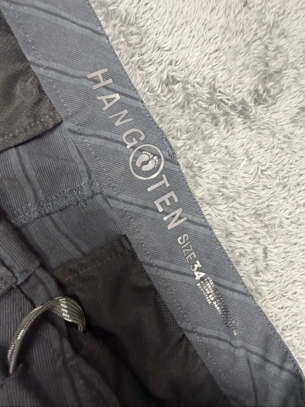 Hang Ten Men's Shorts Size 34 in excellent shape!